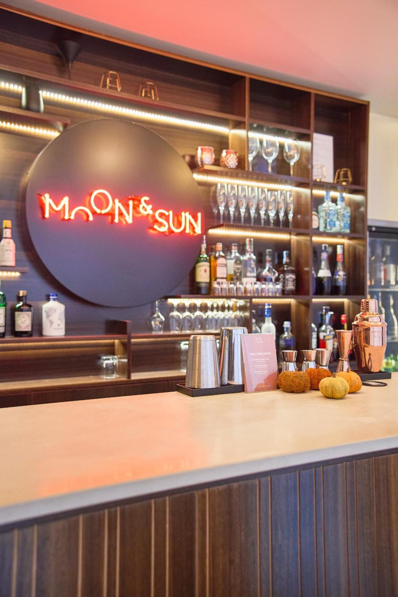 Hotel Moon & Sun Porto Exterior photo